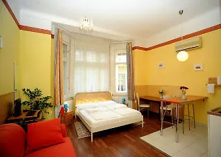 Club & Hotel Budapest