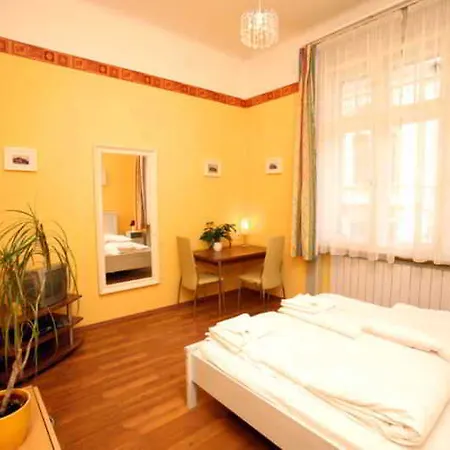 Club & Hotel Budapest