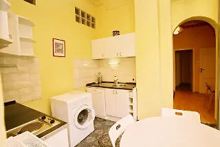 Club & Budapest