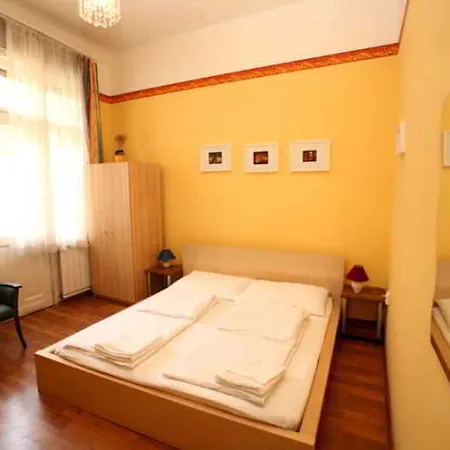 Club & Hotel *