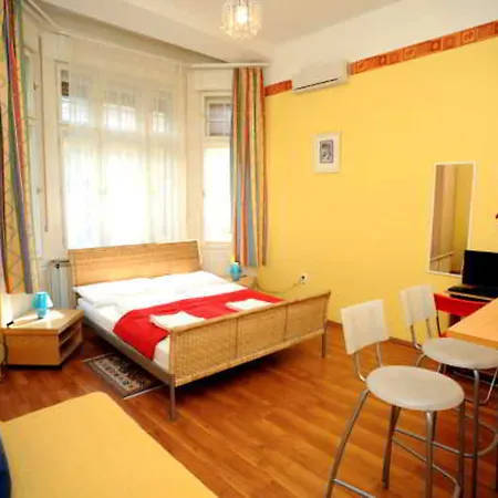 Club & Otel